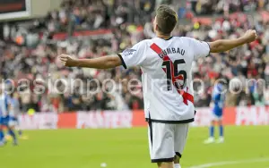 Gumbau celebrando el gol del anotado ante el Alavés.