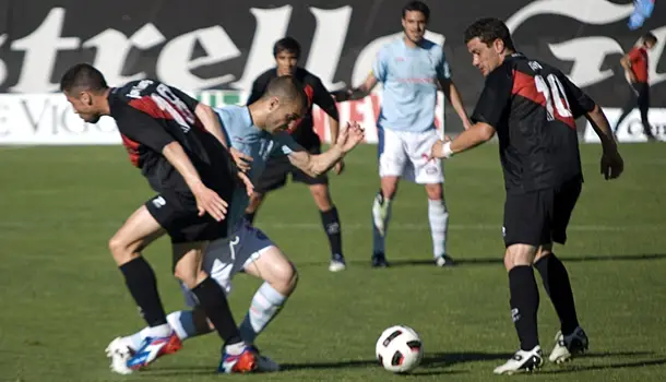 Vigo vuelve a abrir la puerta a la ilusión vallecana