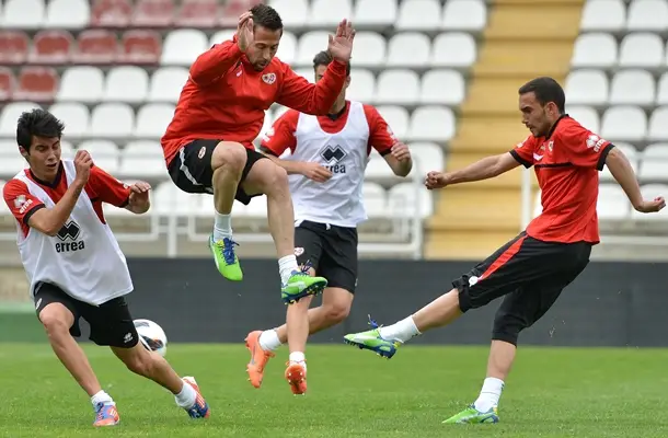 El primer equipo derrotó al filial en un amistoso