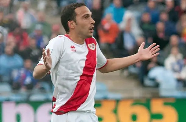 Nacho, segundo jugador en renovar hasta 2015