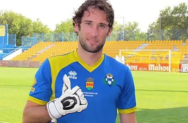 El Alcorcón ‘pesca’ en Vallecas una temporada más