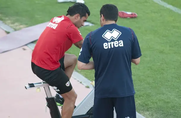 Nery Castillo al margen por problemas musculares