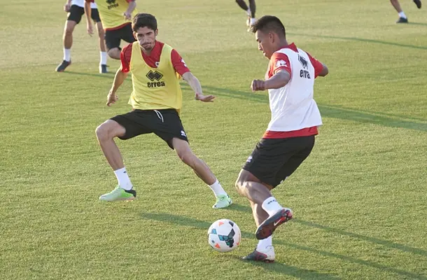 Duro trabajo para encontrar lo que busca Paco Jémez