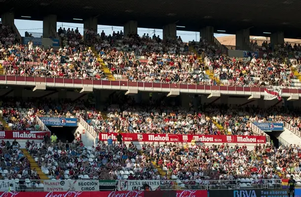 Fútbol a precio de saldo para la noche del viernes