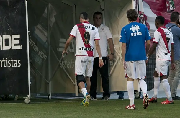José Carlos se retiró lesionado a la media hora de juego