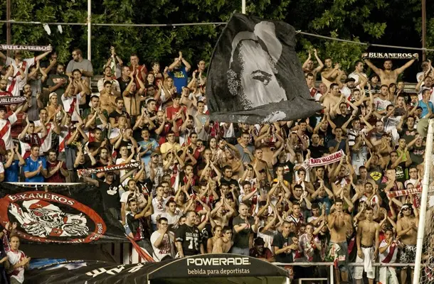 Varios clubes de Tercera acuerdan favorecer a sus socios