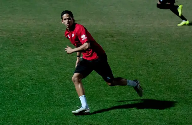 Zé Castro se ejercita a las órdenes de Paco Jémez