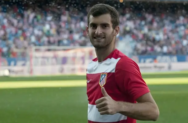 Leo contra el equipo que le abrió las puertas de Primera