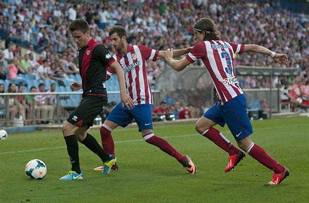 El Rayo Vallecano sigue jugando a quedarse con el balón