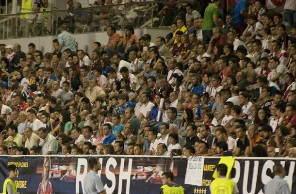 El Rayo se queda con «casi lleno» ante el Barcelona