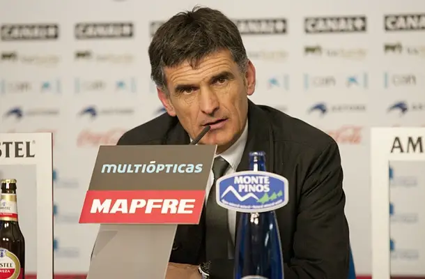 Mendilibar, primer entrenador destituido esta temporada