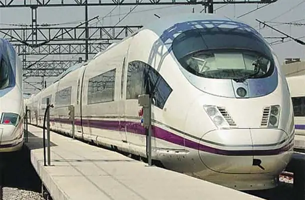 El Rayo y Renfe te traen desde Málaga por 30 euros