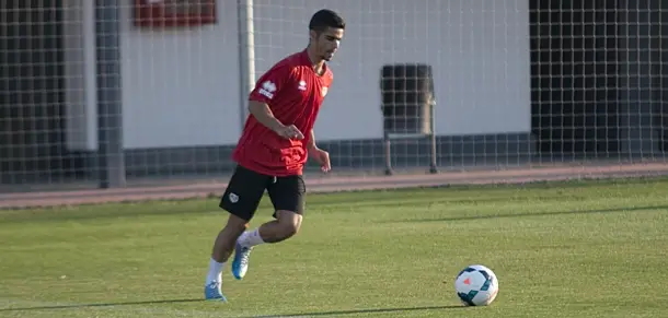 Rubén Ramiro novedad en la lista de diecinueve para Pamplona