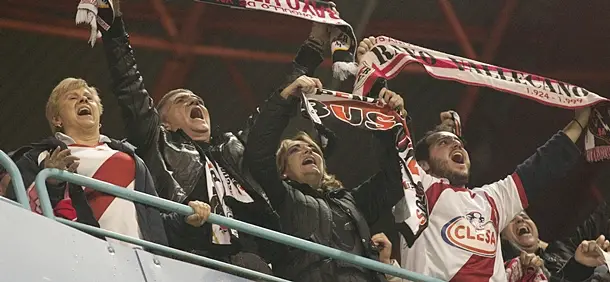 La afición del Rayo volvió a disfrutar de una noche mágica