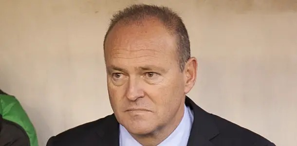 La goleada del Sevilla al Betis evita que el Rayo caiga al último lugar