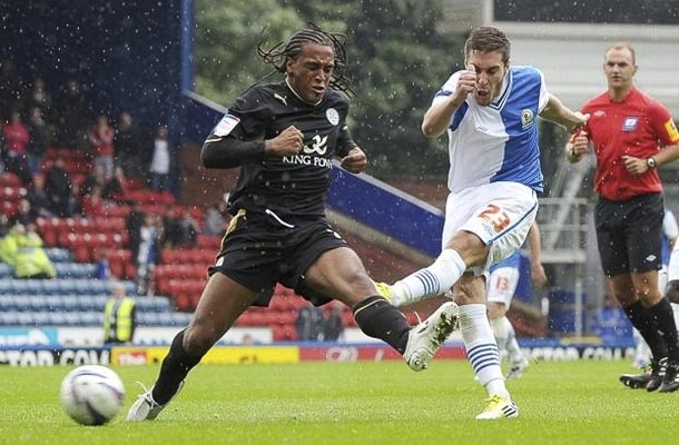 Rochina, cedido por el Blackburn Rovers con opción de compra