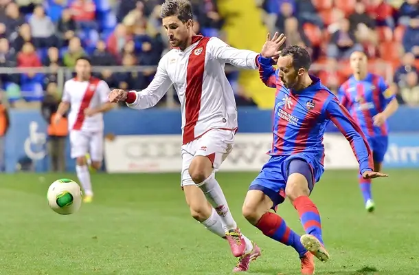 El Rayo no sabe defender sus opciones coperas