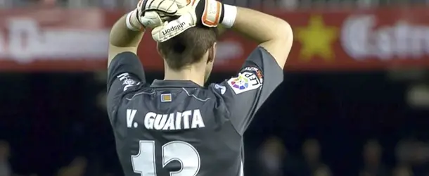 El descuento salva al Valencia ante el Atlético en Copa