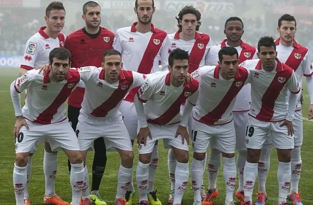 Larrivey, Cueva e Isma Gil entran en la lista para medirse al Levante en Copa