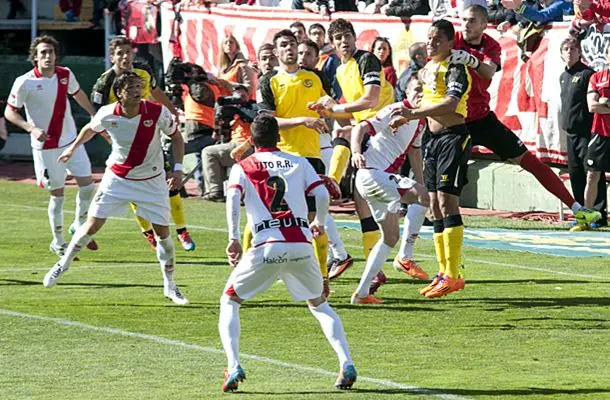 El Rayo intentará recuperar la chispa manteniendo la consistencia defensiva