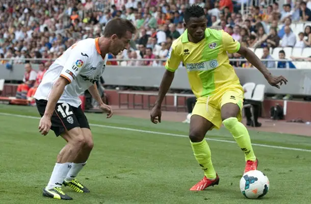 Nuevas promociones para intentar llenar el Estadio de Vallecas