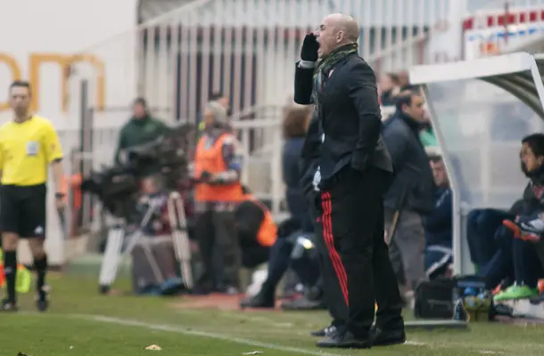 Jémez no duda en dar ‘escarmientos’ públicos a sus jugadores