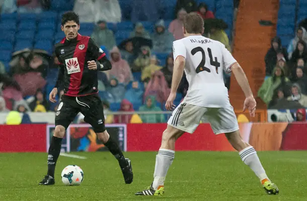José Carlos no pudo completar el derbi por un problema en su rodilla