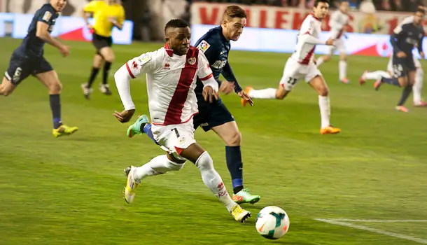 El fútbol rácano ya no triunfa en Vallecas