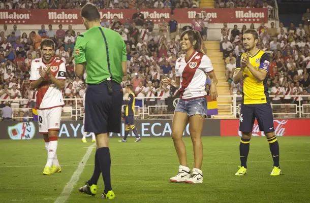 Cristina Pedroche realizó el saque de honor