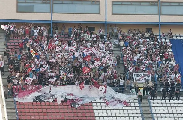 El Atlético impone a la afición del Rayo «medidas de obligado cumplimiento»