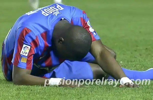 Barral devuelve la vida al Levante antes de viajar a Vallecas