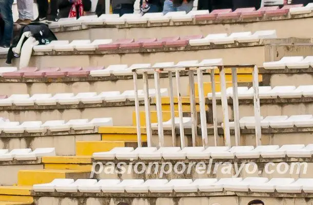 Fiesta turbia en Vallecas