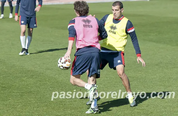 Baena regresa a una lista con retoques defensivos