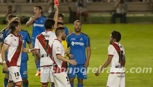 Competición retira la roja a Javier Aquino