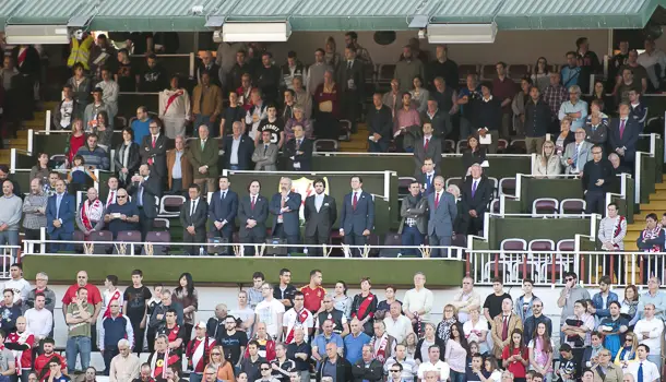 Varias peñas del Rayo piden mayor respeto a los símbolos del club