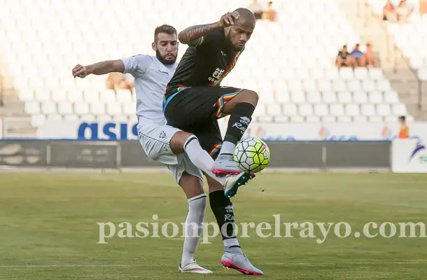 El Albacete apabulla a un insulso Rayo Vallecano