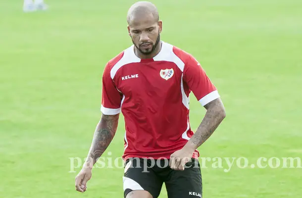 «El equipo me ha recibido muy bien y estoy muy contento»