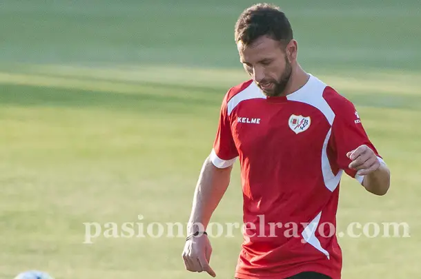 Rat firma por dos temporadas para cubrir el lateral zurdo