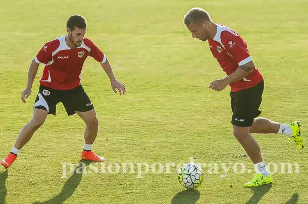 Tito, Zé Castro, Embarba y Ebert se ejercitaron al margen del grupo