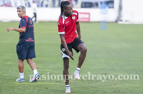 Tito y Manucho no completaron el entrenamiento