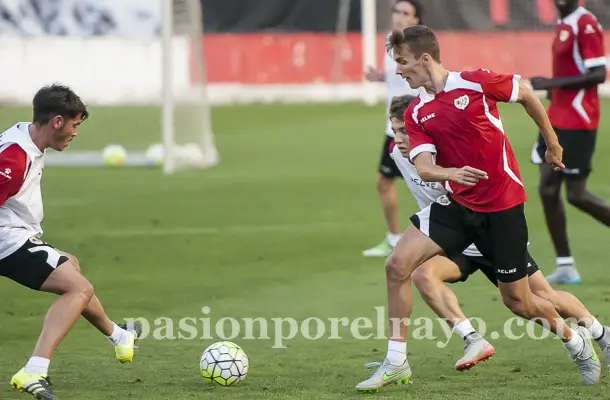 Entrenamiento en el estadio desde las 19 horas