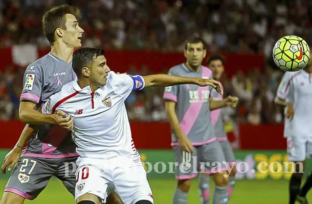 El esfuerzo y la superioridad del Rayo se quedan sin premio en Sevilla