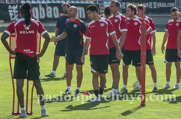 Miércoles doble sesión y viernes en el estadio en otra larga semana de trabajo