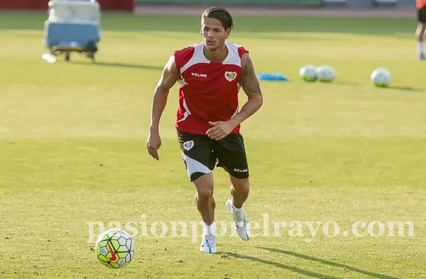 Zé Castro intentará llegar al duelo del domingo