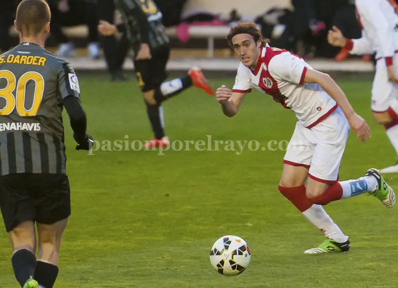 Baena no jugará ante el Málaga por sanción