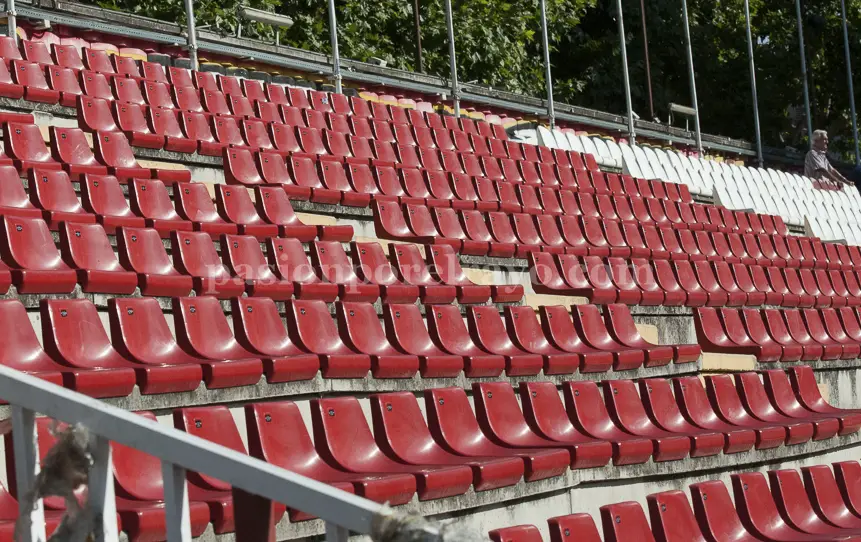 El Rayo pretende comprar el estadio y cerrar el fondo