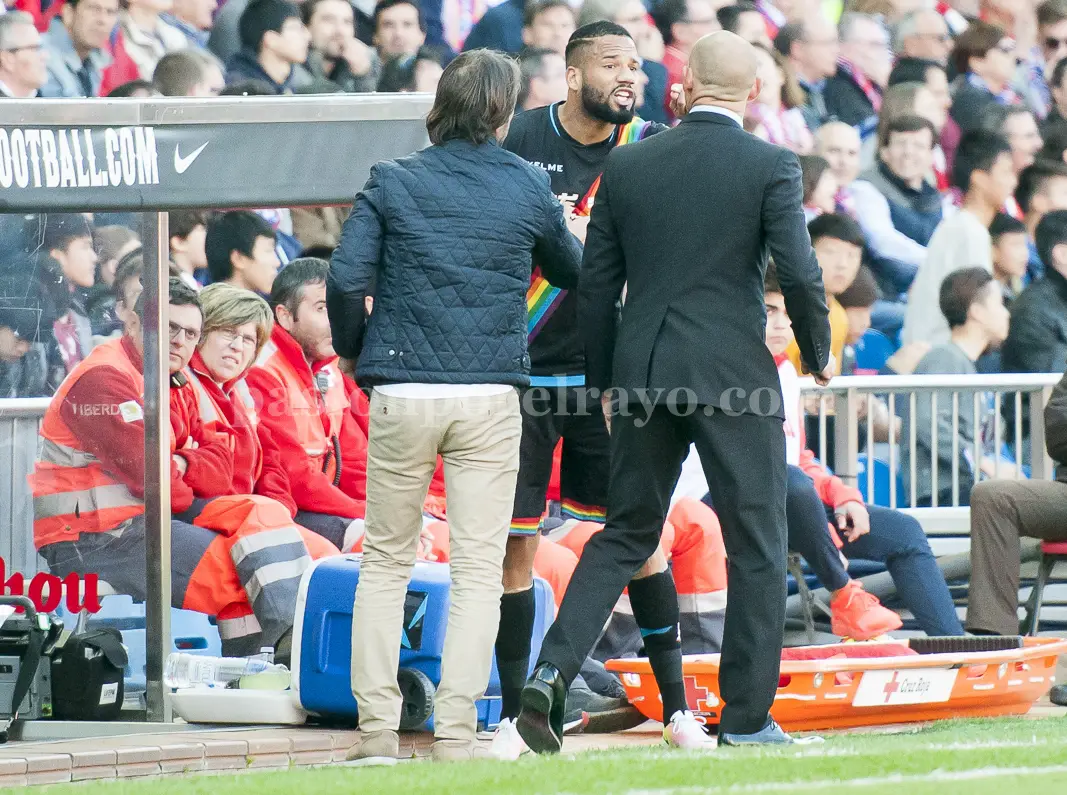 Jémez y Bebé tuvieron un ‘encontronazo’ en el banquillo