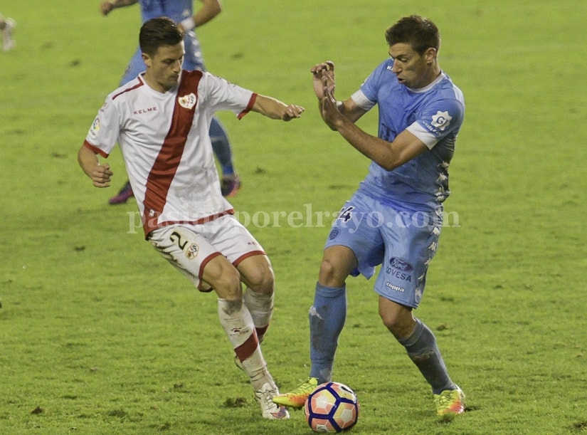 ‘En Segunda no puedes ir siempre con el juego combinativo por delante’