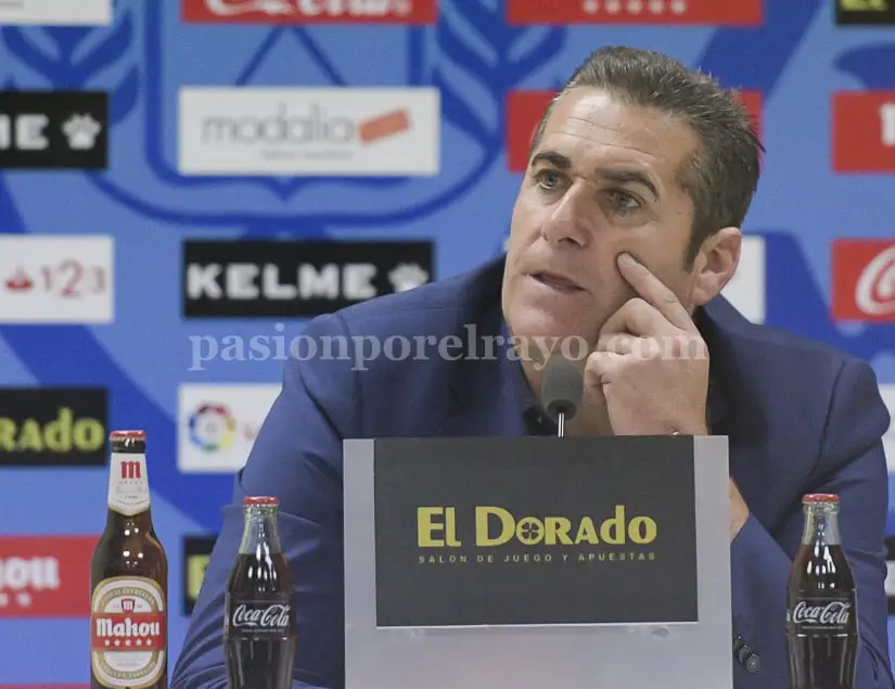 ‘Teníamos que haber hecho cambios de orientación a Lass’