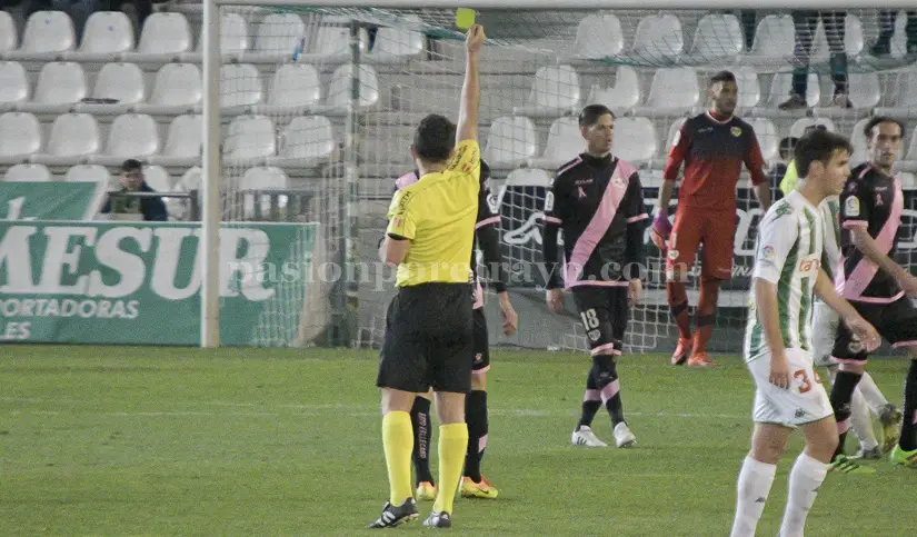 Competición no da la razón al Rayo y Trashorras no podrá jugar ante el Sevilla At.